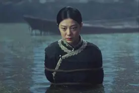 与李现组过初恋CP，演技让黄渤点头，王真儿演活了女版“小河神”图片