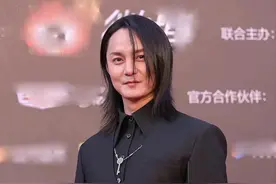 尹正减肥后脸部松垮状态堪忧，被网友吐槽：这是减肥的反面典型图片