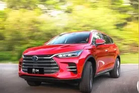 首批比亚迪唐车主面临换电池的宭境图片