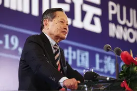 百岁杨振宁：当今最伟大的科学家，却遭遇最深的误解图片