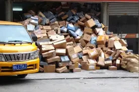 快递经常“爆仓”，网点却选择倒闭？老板含泪说出原因：钱不好赚图片