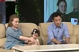 洋媳妇第一次见中国小伙，很高兴，第二次约会就在一起了图片
