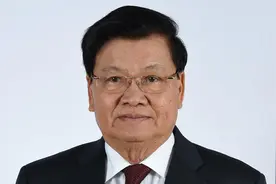 老挝国会选出新一届国家领导人 通伦·西苏里当选国家主席图片