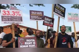 尼日利亚：民主纪念日当天多地爆发抗议示威活动图片