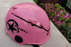 七元一个 一抛就碎 电动车乘员头盔质量参差不齐 监管如何落地？图片