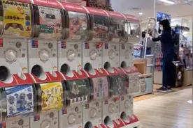 小玩具大市场！全球最大扭蛋专卖店开业图片