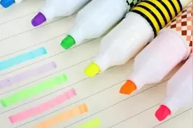 一支笔竟含十种有害物质？看完这些，你还敢咬笔帽吗？图片