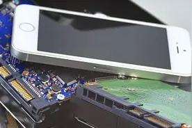 手机内存买来就“缩水”？来，先做一道算术题图片