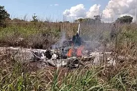 巴西一飞机坠毁造成6人死亡 包括4名球员及俱乐部主席图片