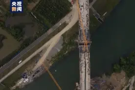 湖杭铁路全线最大跨度桥梁顺利合龙 预计2022年7月全线通车图片