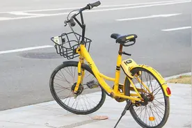 街头找不到，押金退不了，ofo小黄车竟然还在续费？图片