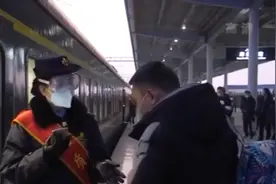 乌鲁木齐人去青海更方便了！格库铁路新开车次时刻表→图片