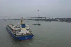 ​7月起 长江江苏段船舶通航实施“新交规”图片