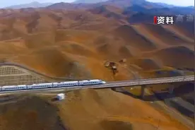 坐高铁赏美景！兰新高铁开通六年 旅游跑出加速度图片