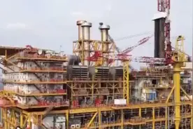 我国海上最大高温高压气田东方13-2在海南投产图片