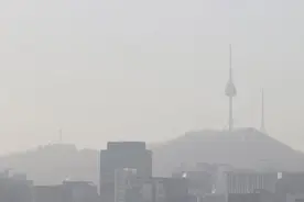 蒙古国沙尘“飘”洋过海 日韩遭遇十年一遇黄沙天气图片