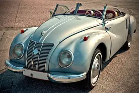 非常经典的个性说说短句子，很潮很洒脱，值得分享品读图片
