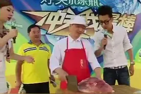 猪肉哪个部位最好吃？猪肉分割师现场一分钟分割猪腿，骨肉分离