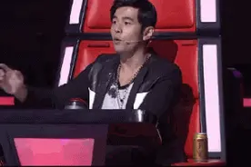 王俊凯华晨宇一个赛一个激动，这是大型周杰伦追星现场吗？是图片