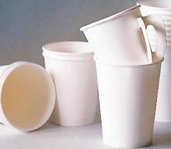 用错水杯等于喝毒！玻璃杯、不锈钢杯、塑料杯，哪种杯子最安全