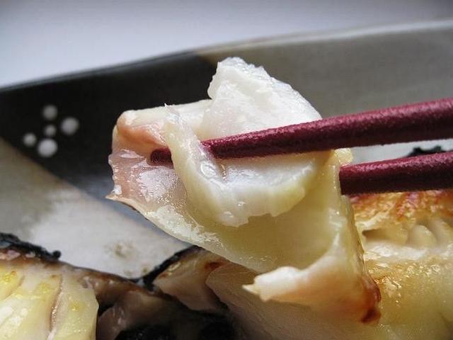 宝宝皮肤上一团团像鸡皮疙瘩