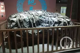 旧时王谢堂前燕，飞入寻常百姓家！一枚绿松石“讲述”家族显赫故事图片