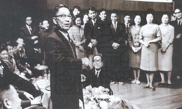 文艺性说明文狗的作文400（老舍诞辰120年幽默不幽默）