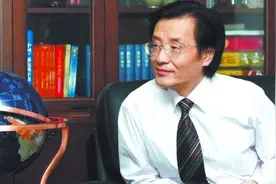 《温州三家人》编剧程蔚东：温州精神值得大书特书图片