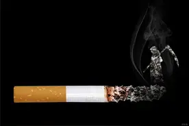 明知吸烟有害健康，为何戒不了？因为尼古丁会绑架你的大脑图片