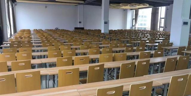 理根教育昭通分校开业送礼及招聘工作人员！