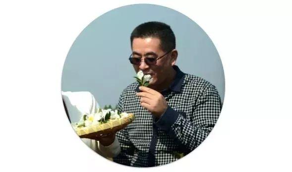 鐢ㄥ畠娲椾竴娆″ご锛屼竴鍛ㄥ悗涓嶈劚澶村彂浜嗭紝涓濈桓鑸煍婊戯紝涓€姊冲埌搴? onerror=