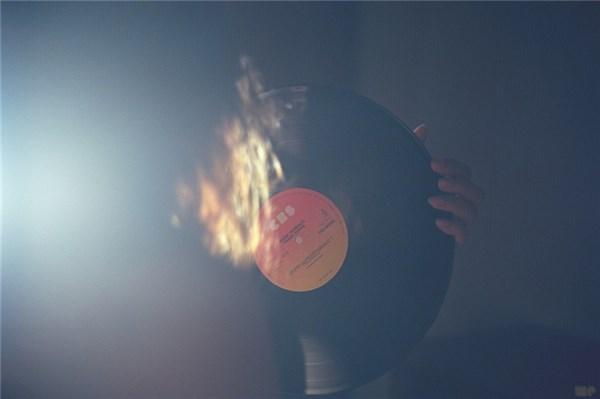 人生感悟的励志句子，句句充满正能量，看的心酸