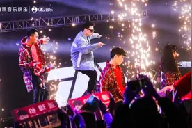 潘玮柏开唱挑战另类玩法 演唱7首重现MV画面图片