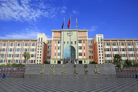 查找5年办学中的得与失——走进西昌航天学校图片