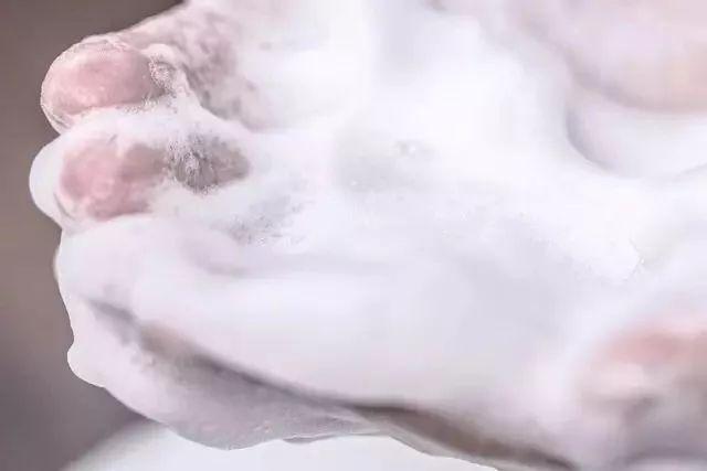 好物｜能防脱的氨基酸洗发水，洗完头发蓬松顺滑、两天都不油腻！