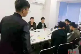 有个网贷诈骗团伙转移到武汉，警方趁公司骨干开会一网打尽图片