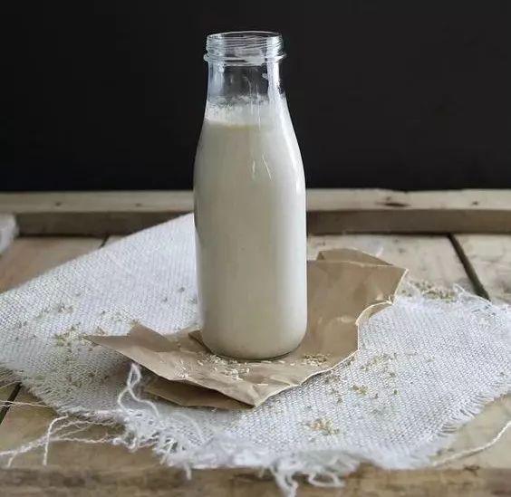 牛奶和豆浆，应该这样喝，做最美丽的女人！