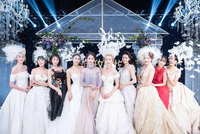 一顾倾人城｜穿上它，你就是那个倾城的新娘「内含超多心动美图」