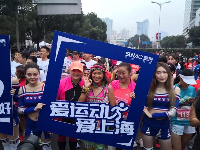 「正在直播」小姐姐们，跑起来吧！