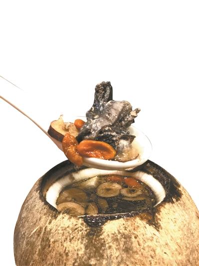 鳄鱼肉花胶 海底椰煲汤的做法 2026年鳄鱼肉花胶 海底椰煲汤的做法