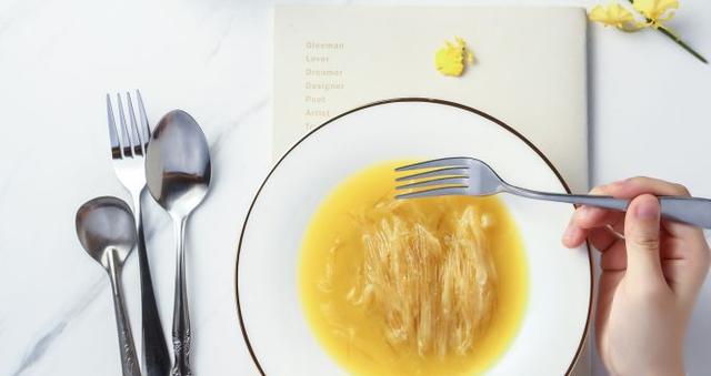 花胶炖鸭脚功效和作用 2025年花胶炖鸭脚功效和作用是什么