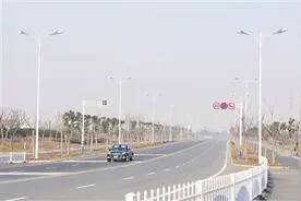 南通海门：“公铁水”联运架起现代交通图片