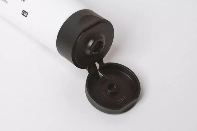 你的脸太脏了！这支“网红洗面奶”刷爆朋友圈，60秒让你彻底爱上洗脸！