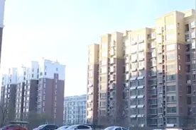 泰安一小区居民很糟心 入住三年水电暖都有问题视频封面