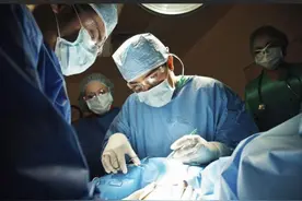 剖腹产横切和竖切到底有何区别？产科医生说出了实情，产妇要知道图片