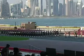 中国式正步再度亮相卡塔尔国庆阅兵，这次你打几分？图片