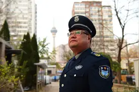 小保安闯出大名堂图片
