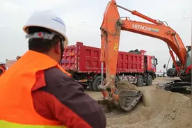 新疆和田至若羌铁路开工建设视频封面