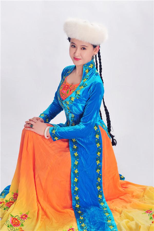 新疆的广播电视台主持人,新疆的广播电视台主持人有哪些 - 寰宇万象