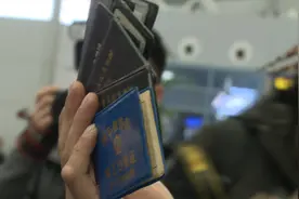 山东这位火车司机，考取过七本驾照视频封面